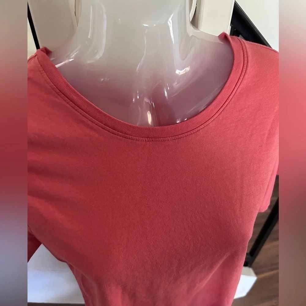 C&C California Women’s Coral T Shirt Size Medium Very Good Condition 100% Cotton